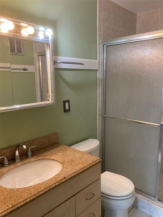 For Rent: $1,800 (2 beds, 1 baths, 1140 Square Feet)