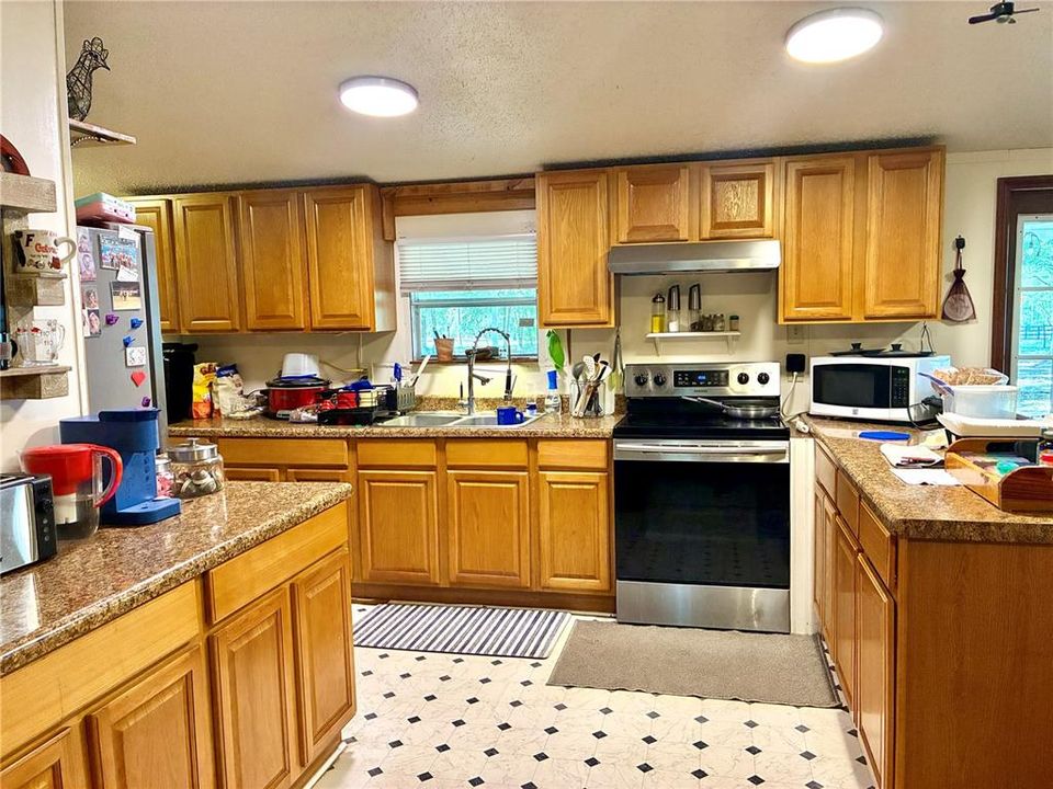 En Venta: $279,000 (3 camas, 2 baños, 1140 Pies cuadrados)