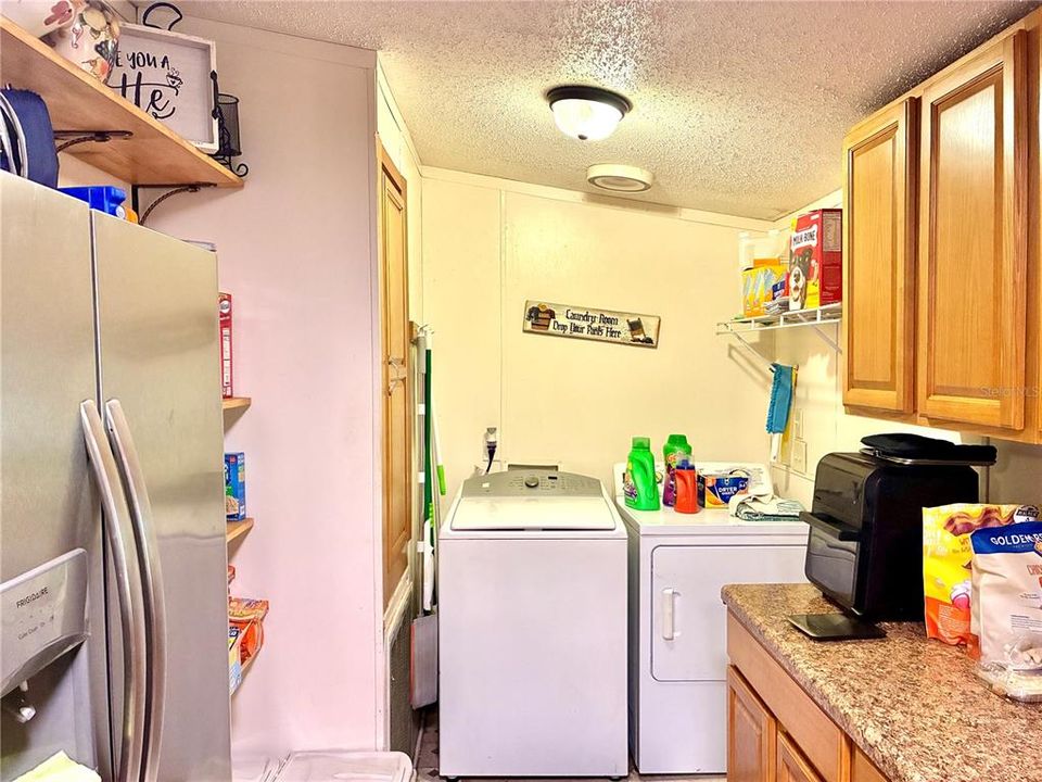 En Venta: $279,000 (3 camas, 2 baños, 1140 Pies cuadrados)