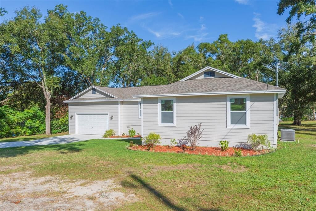 For Sale: $499,500 (4 beds, 2 baths, 1820 Square Feet)