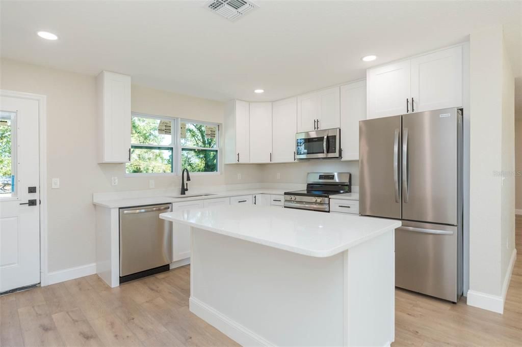 For Sale: $499,500 (4 beds, 2 baths, 1820 Square Feet)