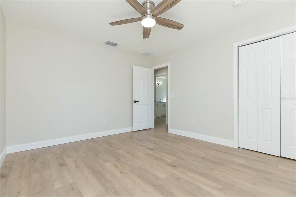 For Sale: $499,500 (4 beds, 2 baths, 1820 Square Feet)