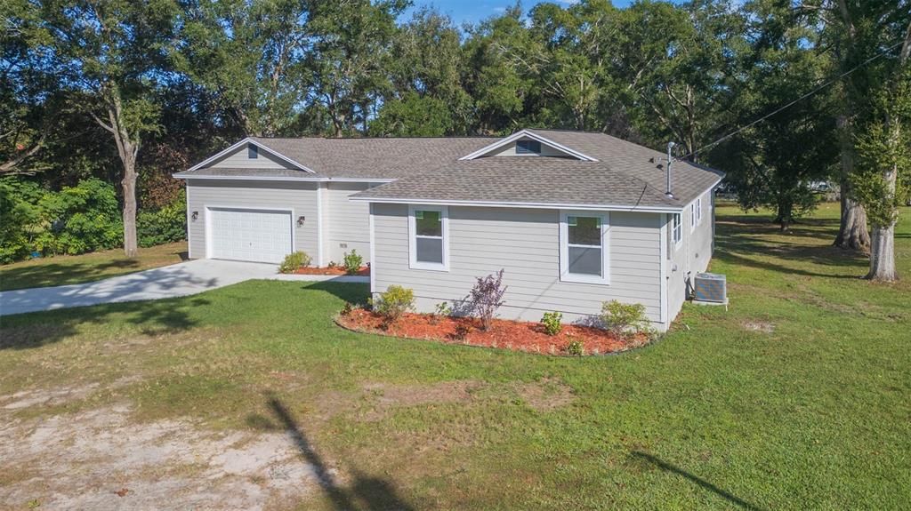 For Sale: $499,500 (4 beds, 2 baths, 1820 Square Feet)