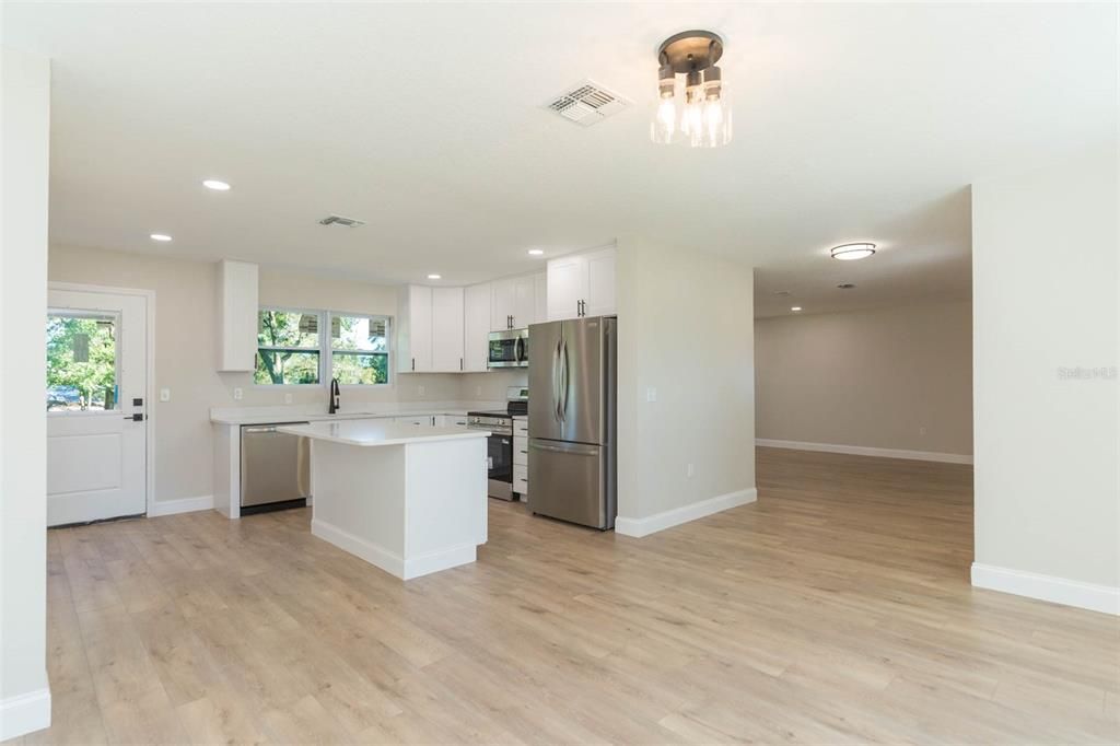 For Sale: $499,500 (4 beds, 2 baths, 1820 Square Feet)