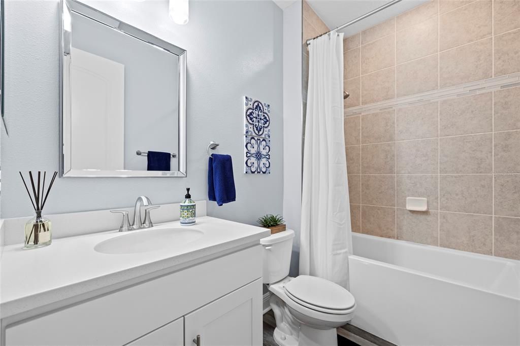 En Venta: $700,000 (4 camas, 3 baños, 2692 Pies cuadrados)