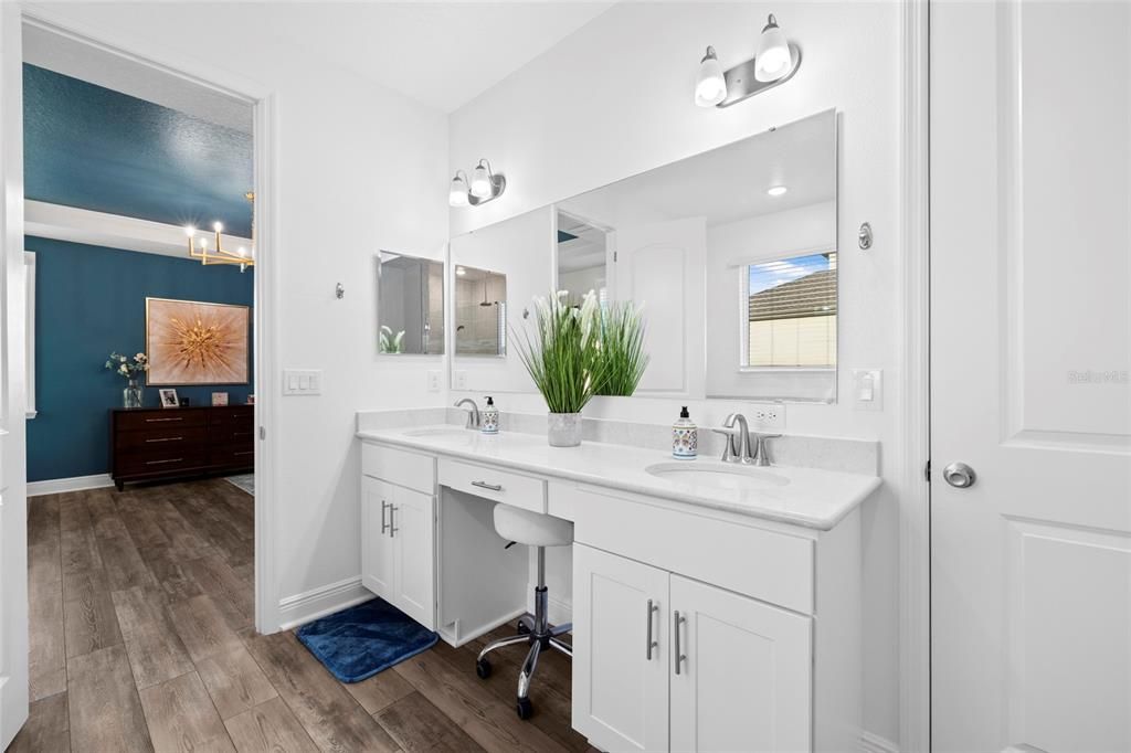 En Venta: $700,000 (4 camas, 3 baños, 2692 Pies cuadrados)