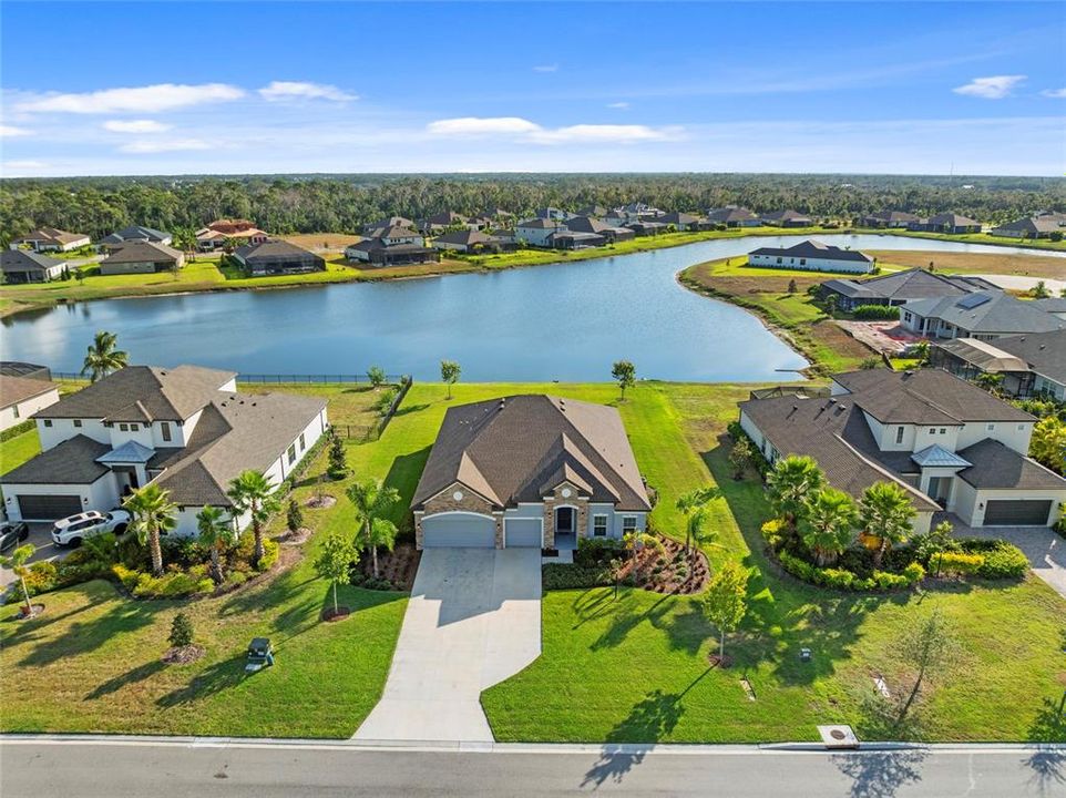 En Venta: $700,000 (4 camas, 3 baños, 2692 Pies cuadrados)