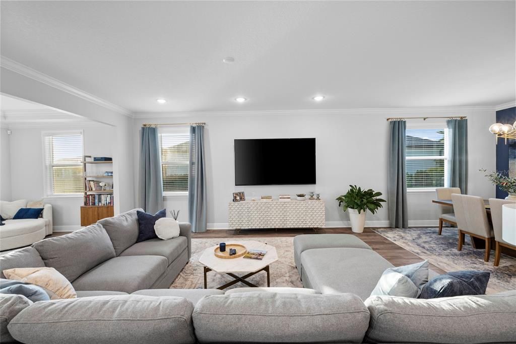 En Venta: $700,000 (4 camas, 3 baños, 2692 Pies cuadrados)