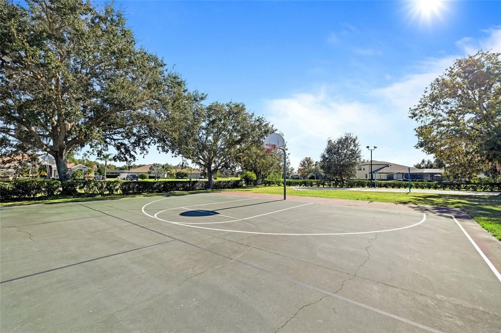 En Venta: $700,000 (4 camas, 3 baños, 2692 Pies cuadrados)