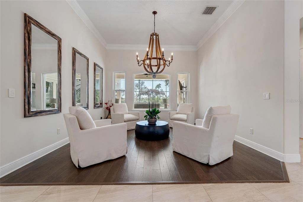 Под контрактом: $1,950,000 (5 спален, 5 ванн, 4044 Квадратных фут)