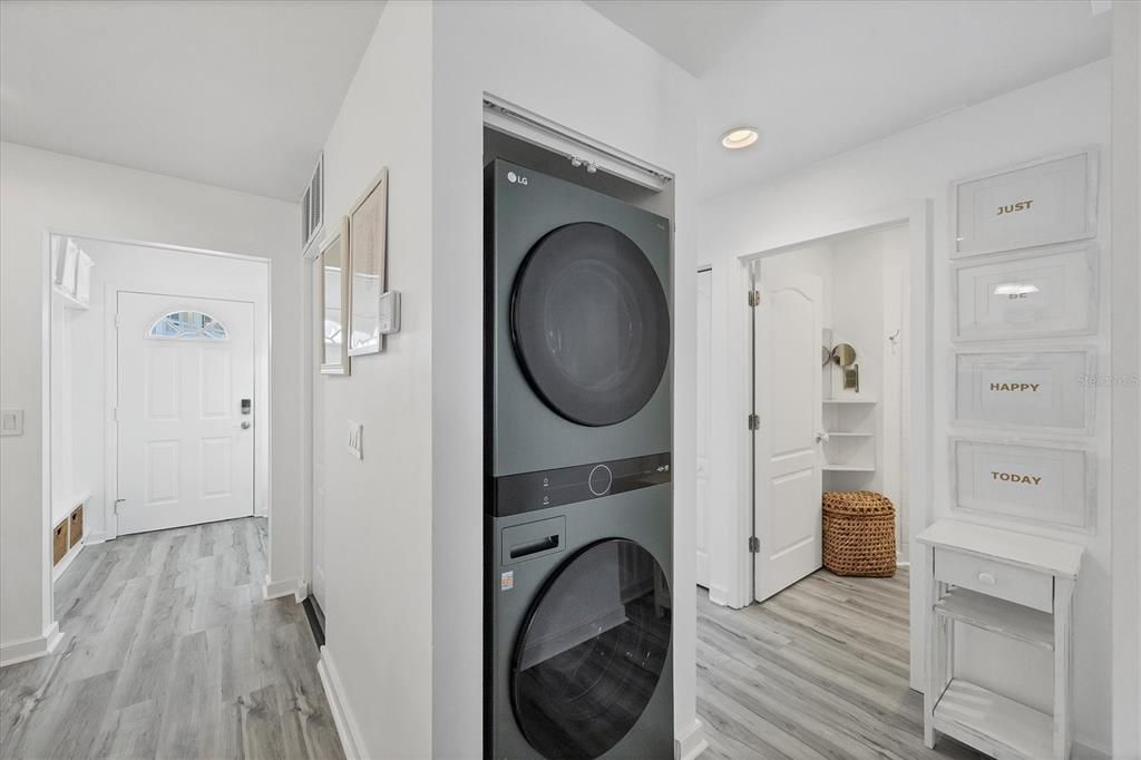 For Rent: $3,600 (2 beds, 2 baths, 1117 Square Feet)