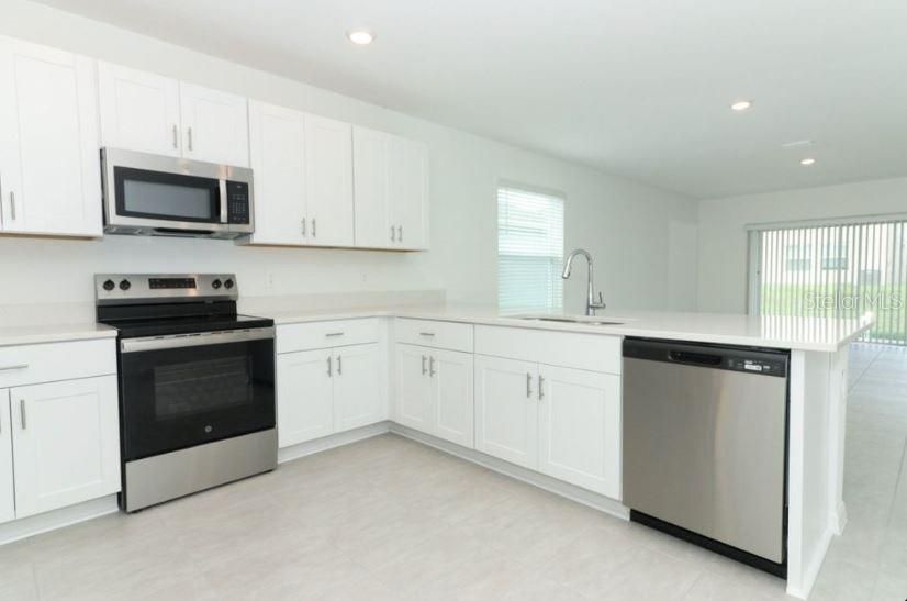 Active With Contract: $356,219 (3 beds, 2 baths, 1603 Square Feet)