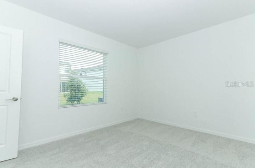 Active With Contract: $356,219 (3 beds, 2 baths, 1603 Square Feet)