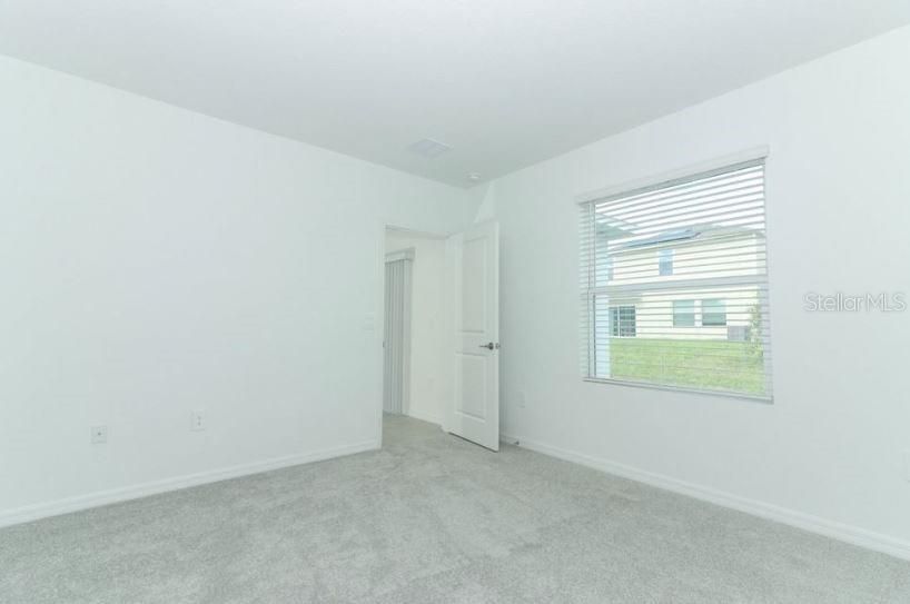 Active With Contract: $356,219 (3 beds, 2 baths, 1603 Square Feet)