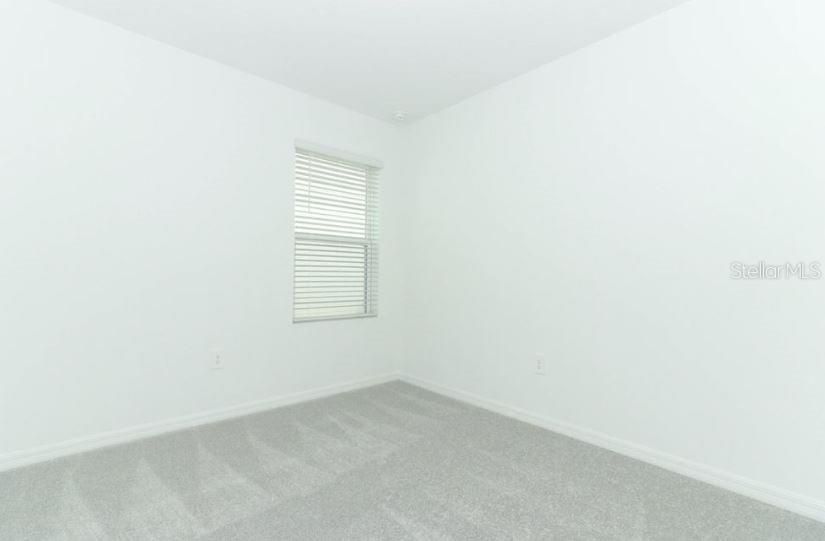 Active With Contract: $356,219 (3 beds, 2 baths, 1603 Square Feet)