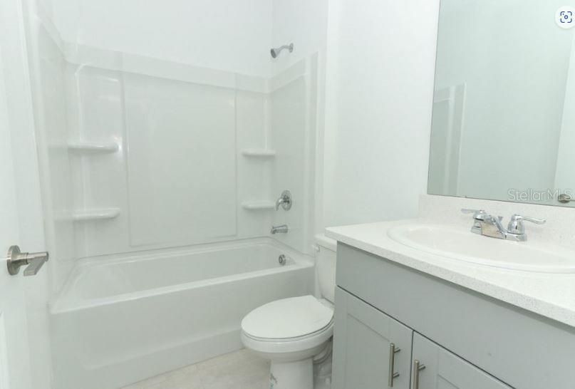 Active With Contract: $356,219 (3 beds, 2 baths, 1603 Square Feet)