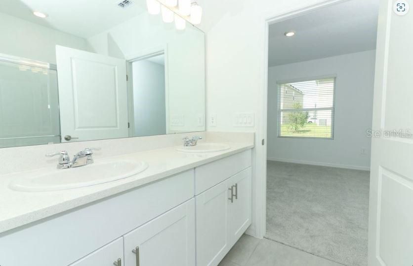Active With Contract: $356,219 (3 beds, 2 baths, 1603 Square Feet)