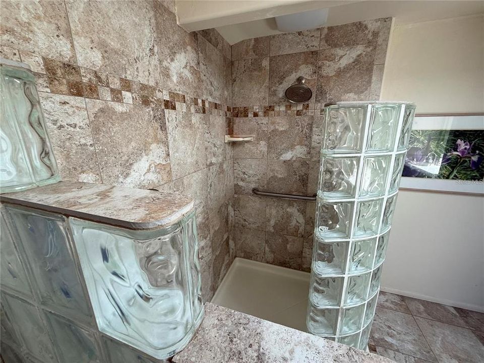 En Venta: $399,000 (2 camas, 2 baños, 1488 Pies cuadrados)