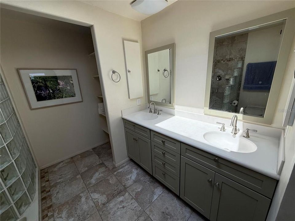 En Venta: $399,000 (2 camas, 2 baños, 1488 Pies cuadrados)