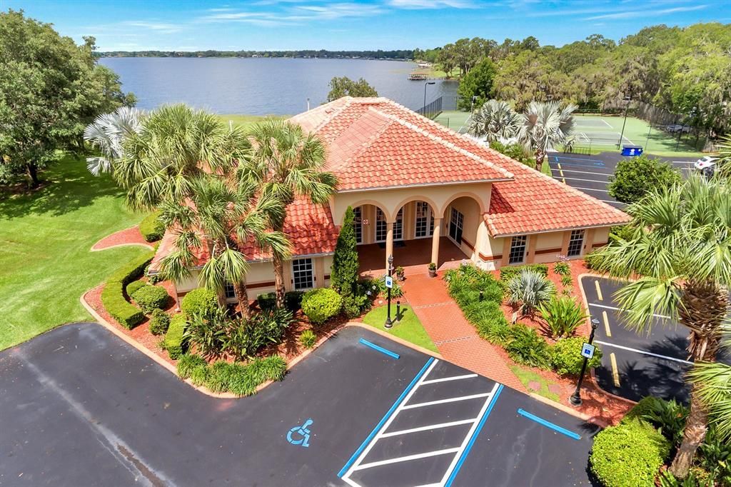 待售: $235,000 (2 贝兹, 2 浴室, 1078 平方英尺)