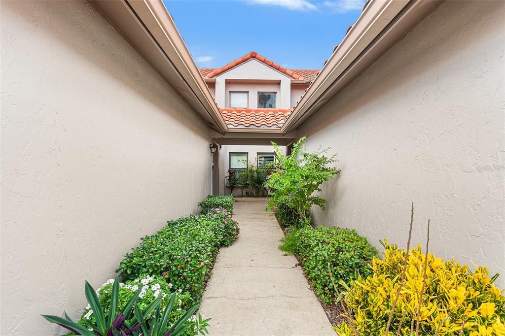 待售: $235,000 (2 贝兹, 2 浴室, 1078 平方英尺)