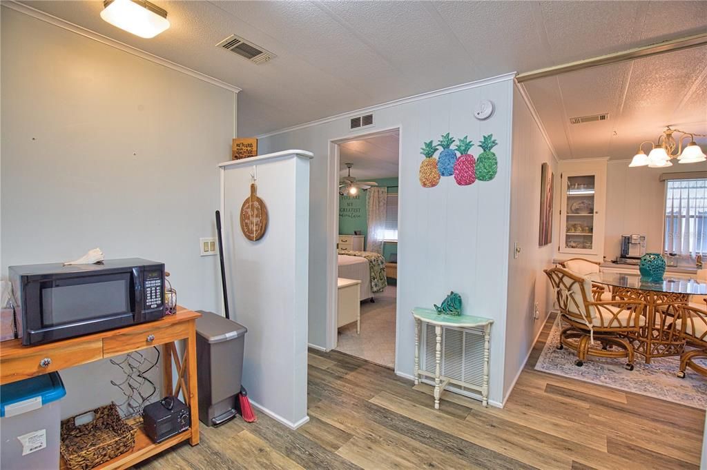 For Sale: $160,000 (2 beds, 2 baths, 928 Square Feet)