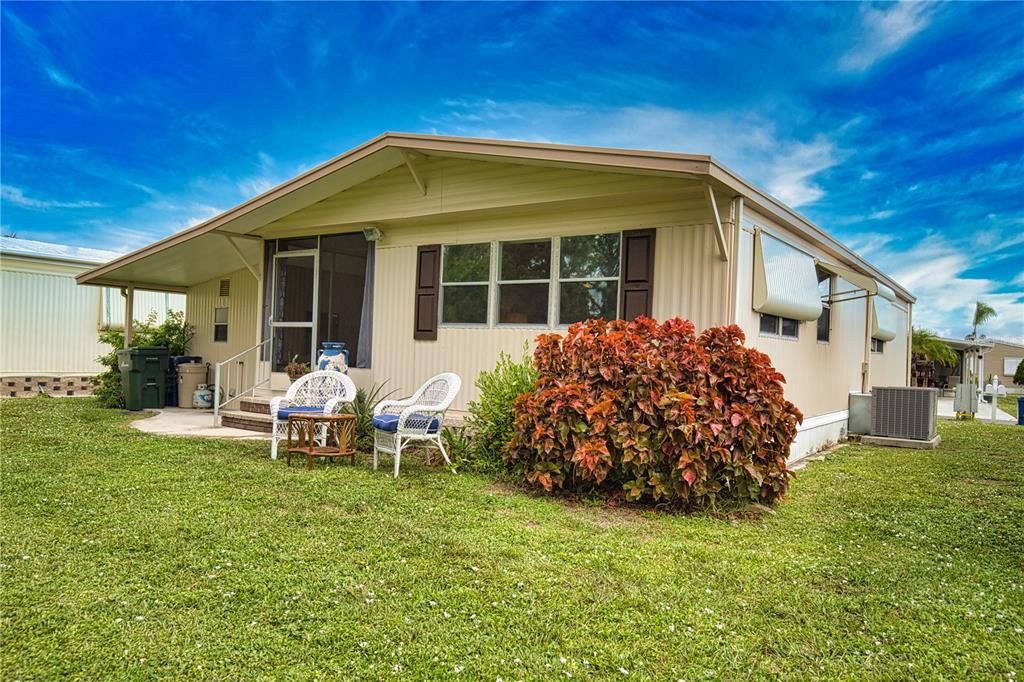 For Sale: $160,000 (2 beds, 2 baths, 928 Square Feet)