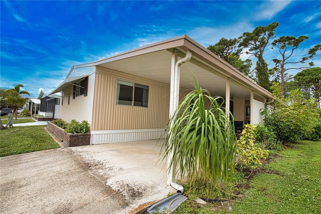 For Sale: $160,000 (2 beds, 2 baths, 928 Square Feet)