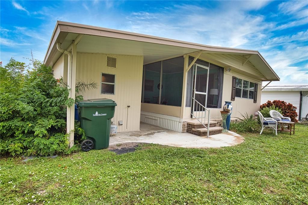 For Sale: $160,000 (2 beds, 2 baths, 928 Square Feet)