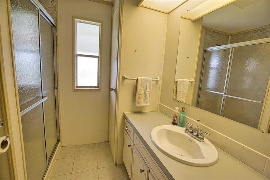 For Sale: $160,000 (2 beds, 2 baths, 928 Square Feet)