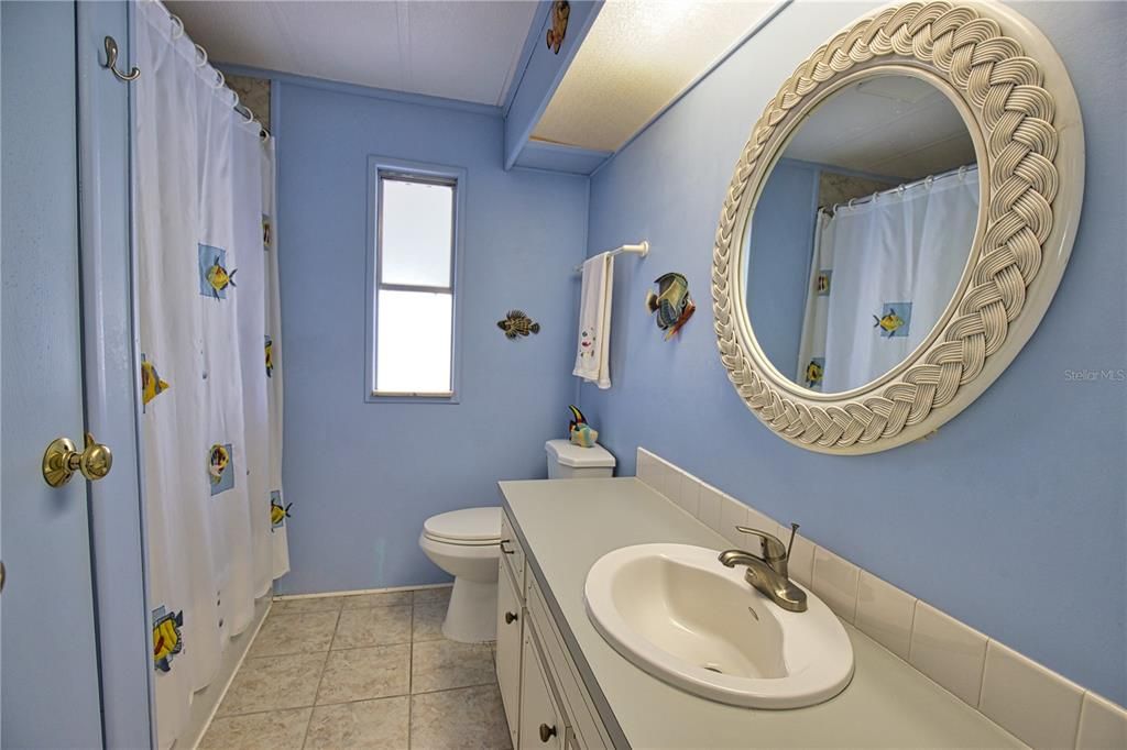 For Sale: $160,000 (2 beds, 2 baths, 928 Square Feet)