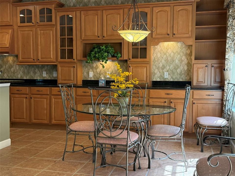 For Sale: $1,099,000 (5 beds, 4 baths, 3589 Square Feet)