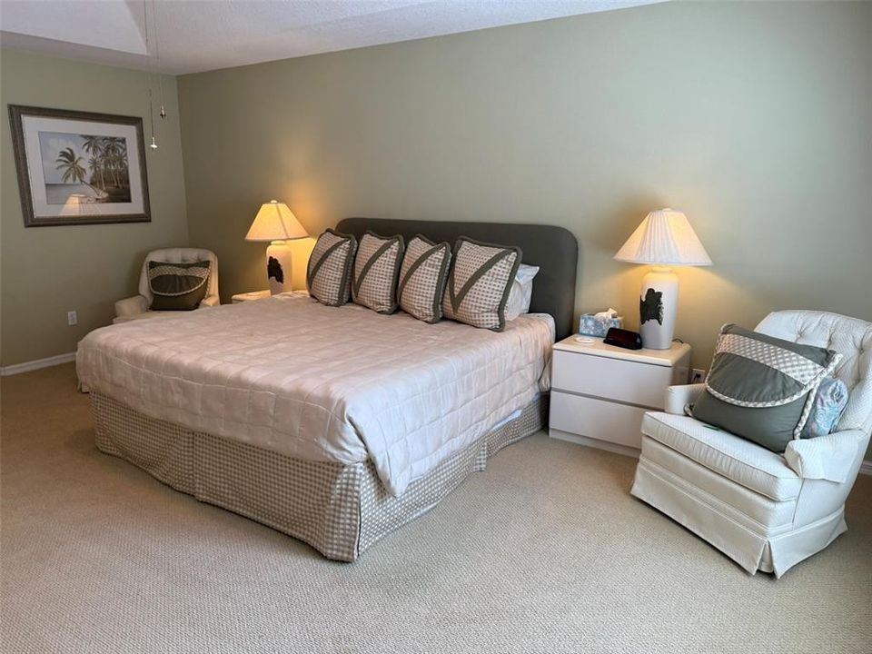 For Sale: $1,099,000 (5 beds, 4 baths, 3589 Square Feet)