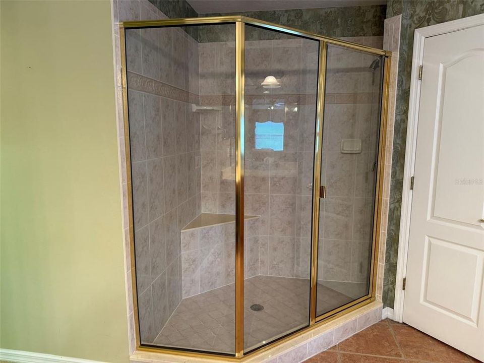 For Sale: $1,099,000 (5 beds, 4 baths, 3589 Square Feet)