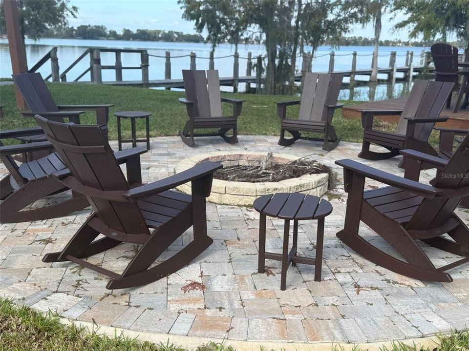 For Sale: $1,099,000 (5 beds, 4 baths, 3589 Square Feet)