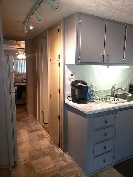 待售: $74,900 (2 贝兹, 1 浴室, 480 平方英尺)