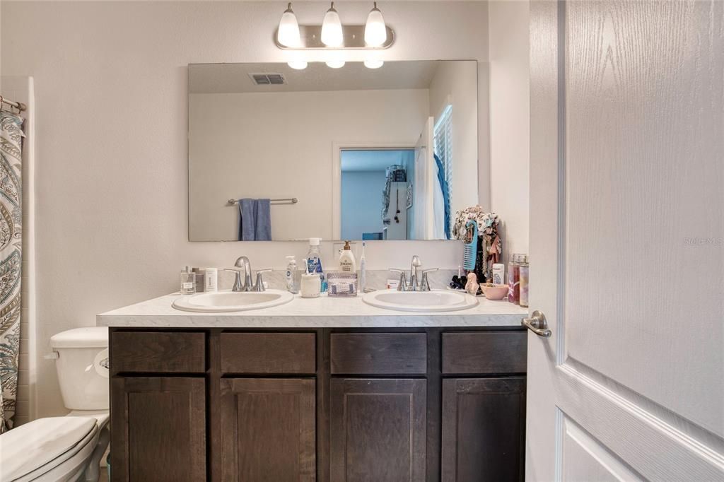 For Sale: $373,000 (4 beds, 2 baths, 1535 Square Feet)