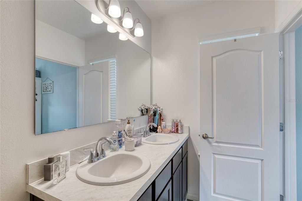 For Sale: $373,000 (4 beds, 2 baths, 1535 Square Feet)