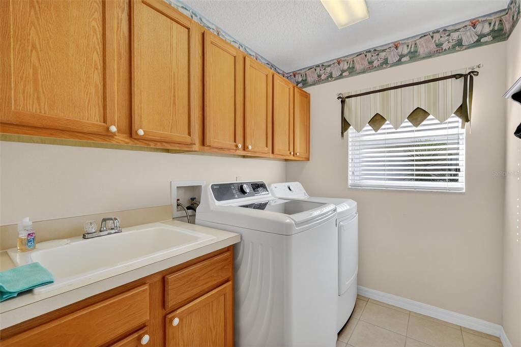 待售: $435,000 (2 贝兹, 2 浴室, 2597 平方英尺)