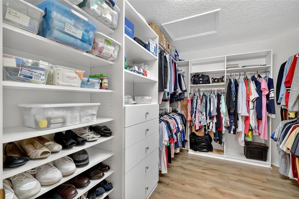 待售: $435,000 (2 贝兹, 2 浴室, 2597 平方英尺)