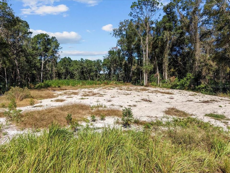 На продажу: $59,900 (0.88 acres)