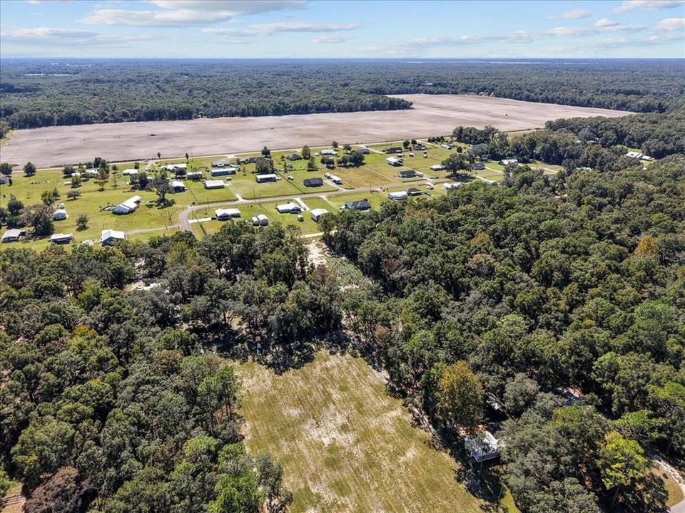 На продажу: $59,900 (0.88 acres)