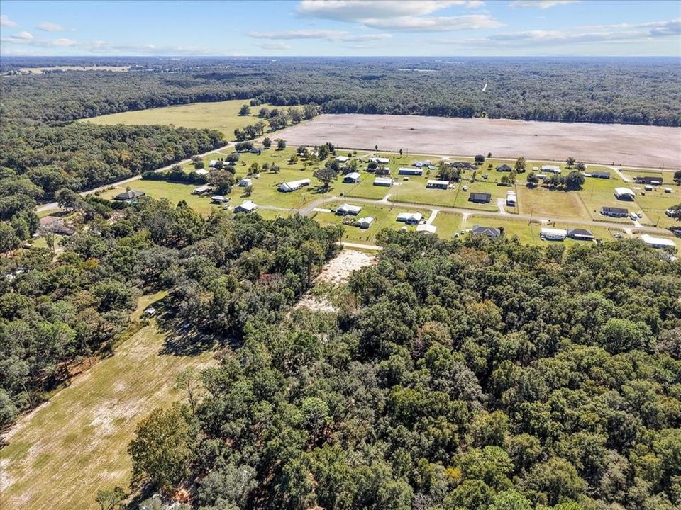 На продажу: $59,900 (0.88 acres)