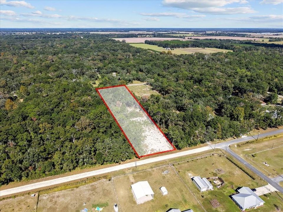 На продажу: $59,900 (0.88 acres)