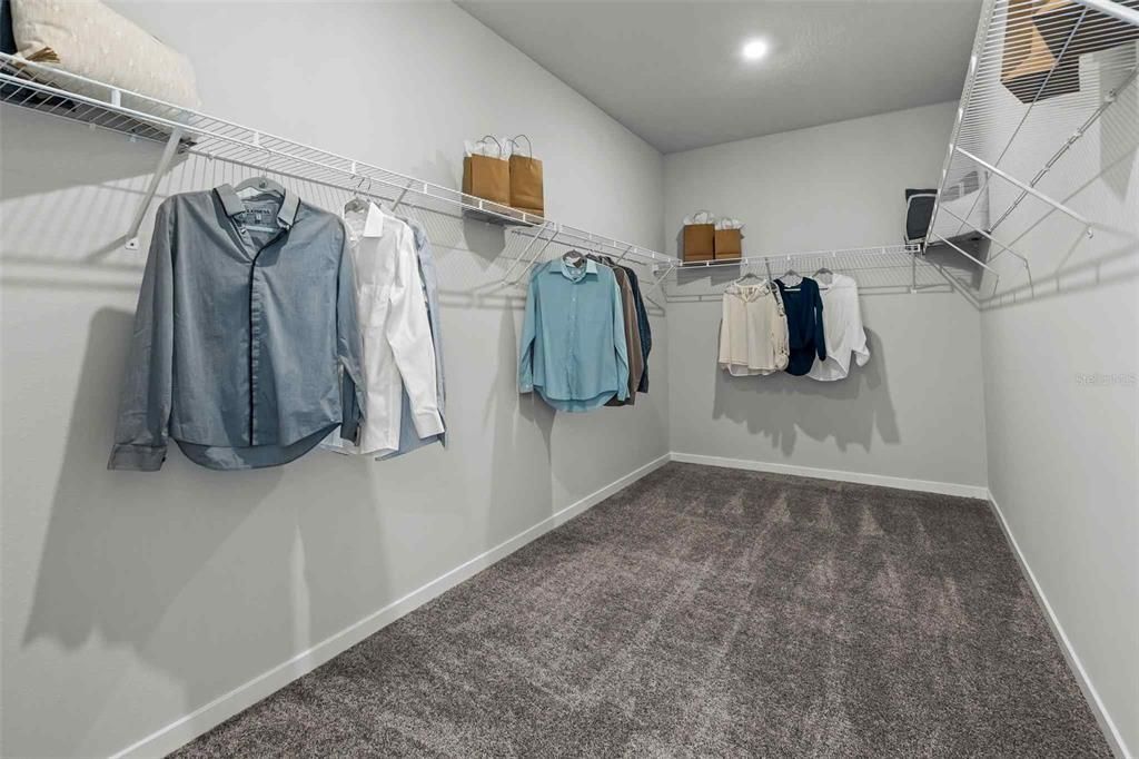 For Sale: $574,990 (5 beds, 3 baths, 3161 Square Feet)