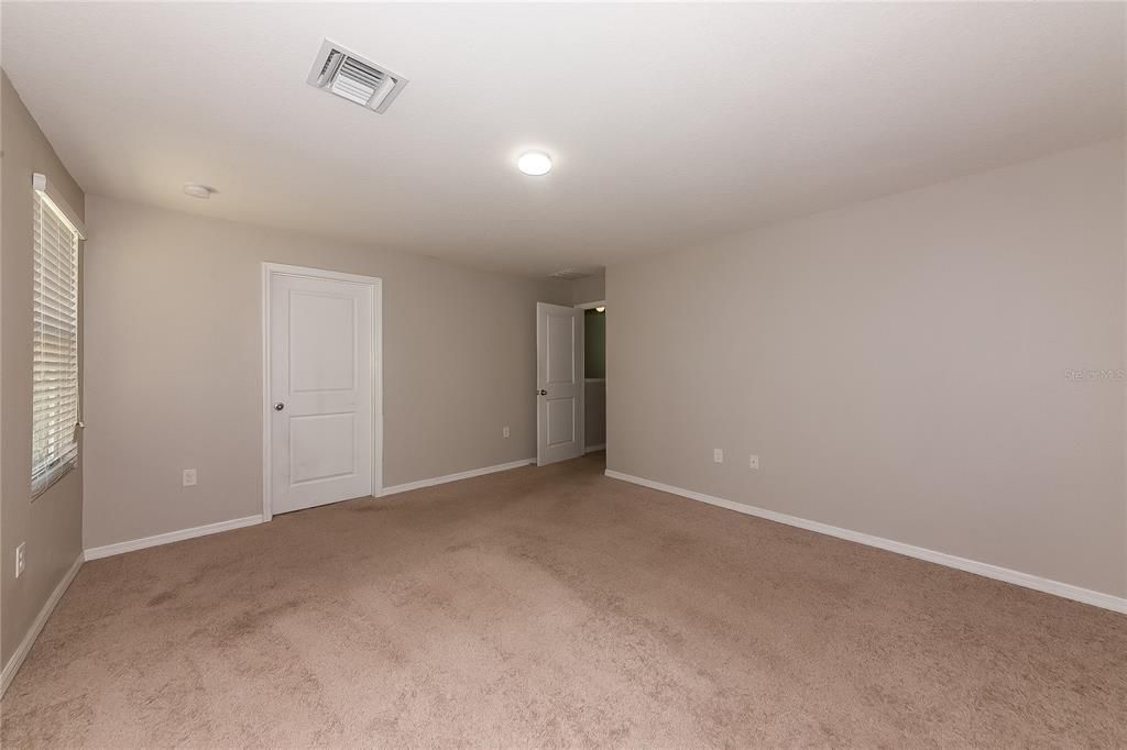 En Renta: $2,010 (4 camas, 2 baños, 2272 Pies cuadrados)