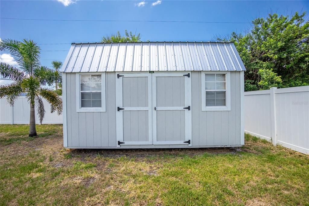 Active With Contract: $210,000 (2 beds, 1 baths, 720 Square Feet)