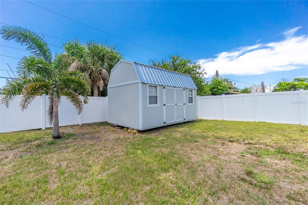 Active With Contract: $210,000 (2 beds, 1 baths, 720 Square Feet)