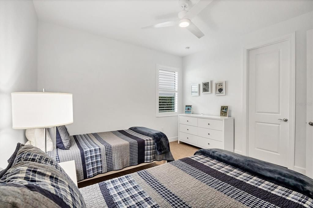 待售: $745,000 (3 贝兹, 3 浴室, 2633 平方英尺)