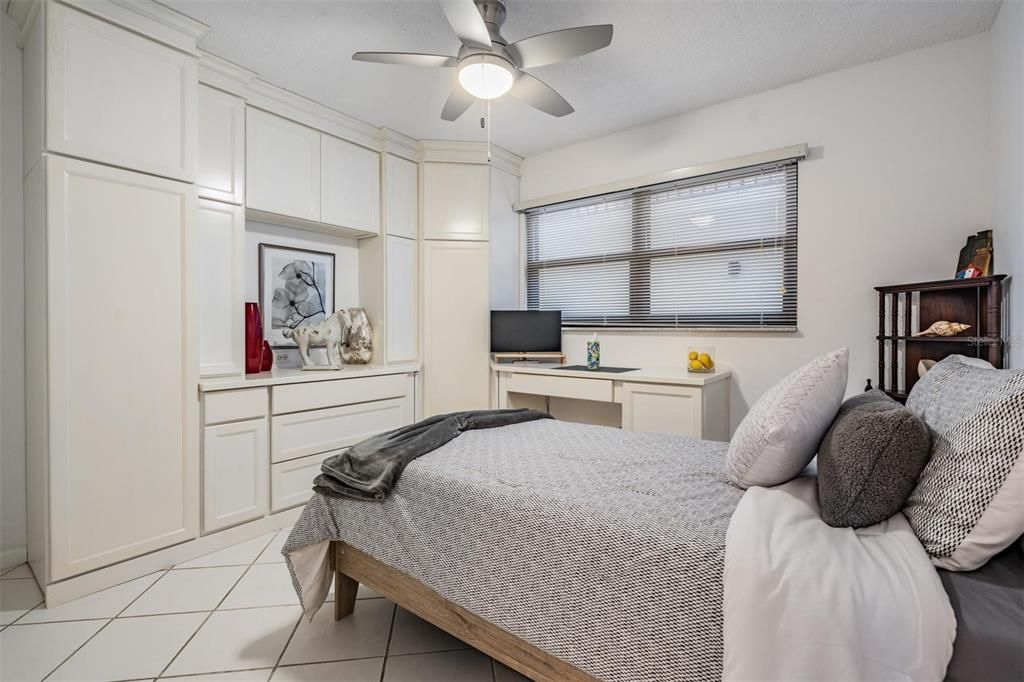 На продажу: $469,900 (2 спален, 2 ванн, 945 Квадратных фут)